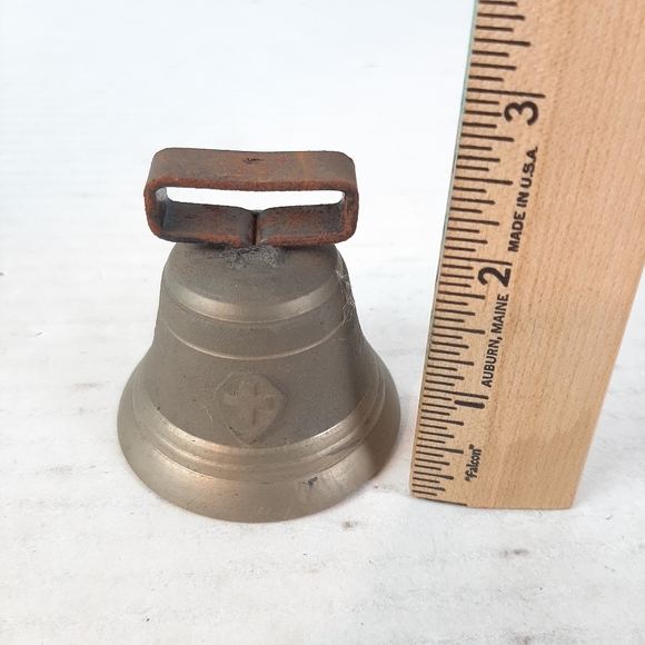 🔥Vintage Swiss 3” Brass Cow Bell Embossed Cross - Picture 2 of 6